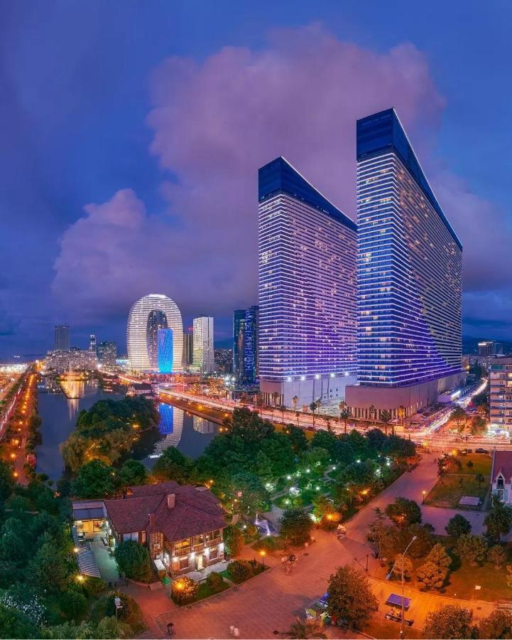 Orbi City Батуми Экстерьер фото